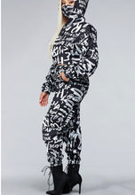 Load image into Gallery viewer, Nakia Graffiti Abstract Set